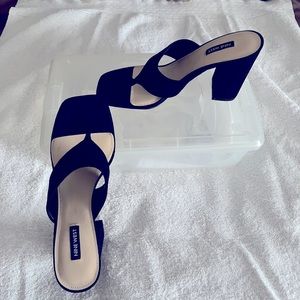 🔥NEW NINE WEST Gogo Block High Heel Slide Sandals. Size 9. Height 3 1/2 high.